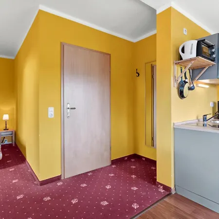 1 Bedroom Gorgeous In Moenchgut Lägenhet Thiessow