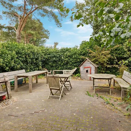 1 Bedroom Gorgeous In Moenchgut Lägenhet Thiessow